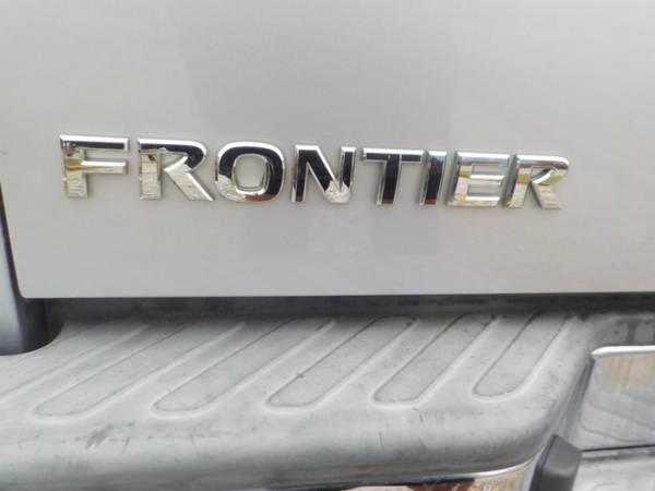 2011 Nissan Frontier SL CREW CAB 4X4, WARRANTY, LEATHER, ROOF RACK, SU for sale in Norfolk, VA – photo 9