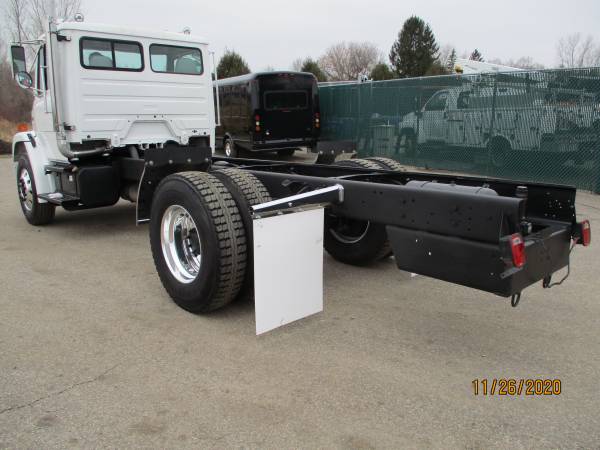 2000 Freightliner FL70 Cab&Chassis 8.3 Cummins 1 Owner Low Miles -... for sale in Jordan, IA – photo 6