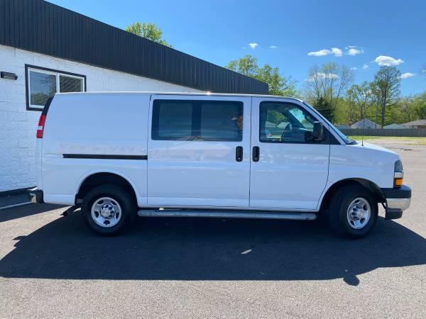 2020 CHEVROLET EXPRESS CARGO 2500 3DR CARGO VAN - - by for sale in Springfield, IL – photo 3