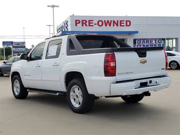 2011 Chevrolet Avalanche 1500 4WD 4D Crew Cab / Truck LT for sale in Texarkana, TX – photo 6