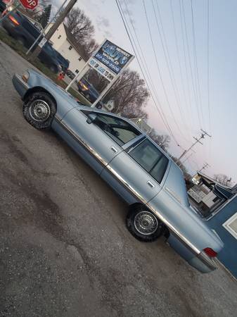 1992 buick roadmaster - cars & trucks - by owner - vehicle... for sale in Springfield, IL – photo 4