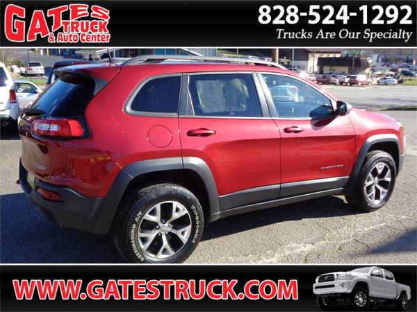 2017 Jeep Cherokee Trailhawk 4WD V6 (82K Miles) - - by for sale in Franklin, NC – photo 4