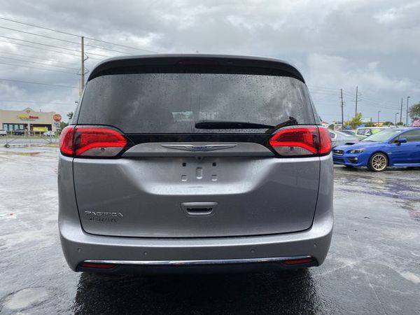 2017 Chrysler Pacifica Touring-L Minivan 4D BUY HERE PAY HERE!! for sale in Orlando, FL – photo 11
