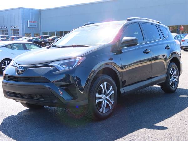 2018 Toyota RAV4 FWD 4D Sport Utility/SUV LE - - by for sale in OXFORD, AL – photo 8