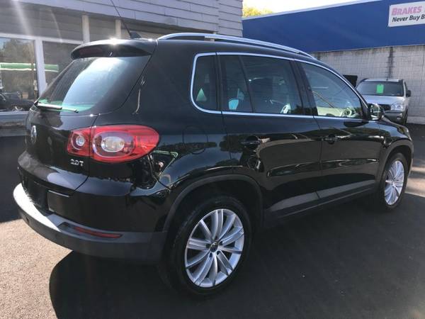 2011 VOLKSWAGEN TIGUAN 2.0T WITH 130,000 MILES for sale in Akron, WV – photo 3