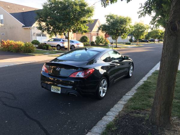 2010 Hyundai Genesis Coupe 2.0T - Black for sale in Princeton Junction, NJ – photo 4