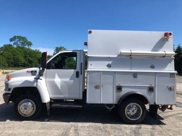 2005 Chevrolet C5500 ENCLOSED UTILITY SEVICE TRUCK - cars & trucks -... for sale in Massapequa Park, NY – photo 7