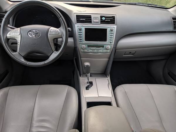 SILVER 2008 TOYOTA CAMRY HYBRID - 25 SERVICE RECORDS - LEATHER- 40 MPG for sale in Powder Springs, TN – photo 4