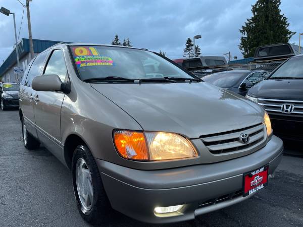 2001 Toyota Sienna XLE - - by dealer - vehicle for sale in South Everett-Hwy 99 WE DELIVER, WA – photo 4