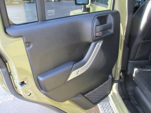 ONLY 20K MILES 2013 Jeep Wrangler 4x4 4WD Unlimited Sahara SUV -... for sale in Shelton, WA – photo 16