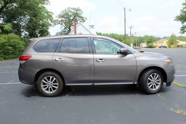 2014 *Nissan* *Pathfinder* S Sport Utility 4D WARRANTY FINANCI -... for sale in Waldorf, District Of Columbia – photo 6