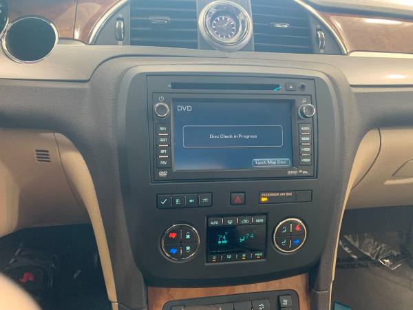 2011 BUICK ENCLAVE CXL-2 - cars & trucks - by dealer - vehicle... for sale in Springfield, IL – photo 18