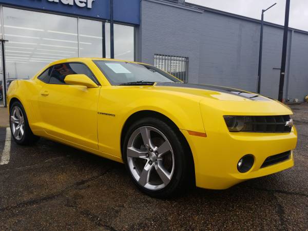 Super low miles clean CAMARO RS BEAUTIFUL BUY HERE PAY HERE ✔️ 💥 -... for sale in Arlington, TX – photo 3