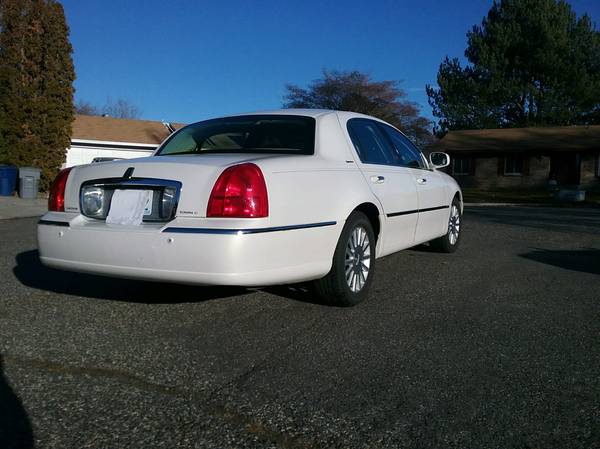 2003 Lincoln Towncar for sale in Richland, WA – photo 3