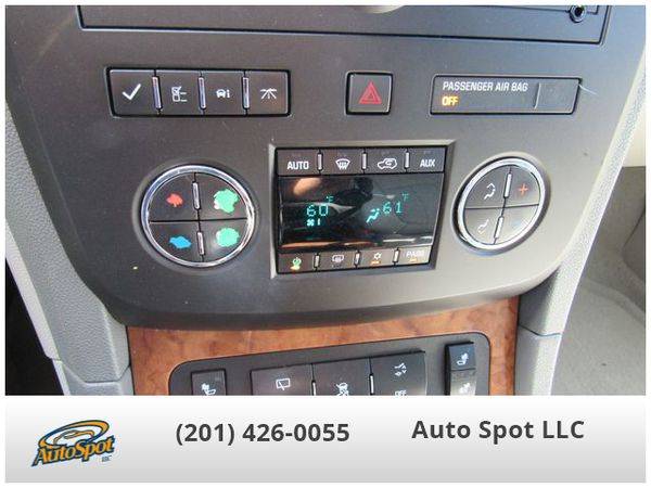 2008 Buick Enclave CXL Sport Utility 4D EZ-FINANCING! for sale in Garfield, NJ – photo 17