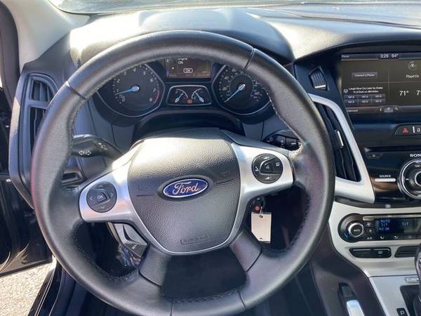 2014 Ford Focus SE Sedan 4D - cars & trucks - by dealer - vehicle... for sale in Dallas, TX – photo 17