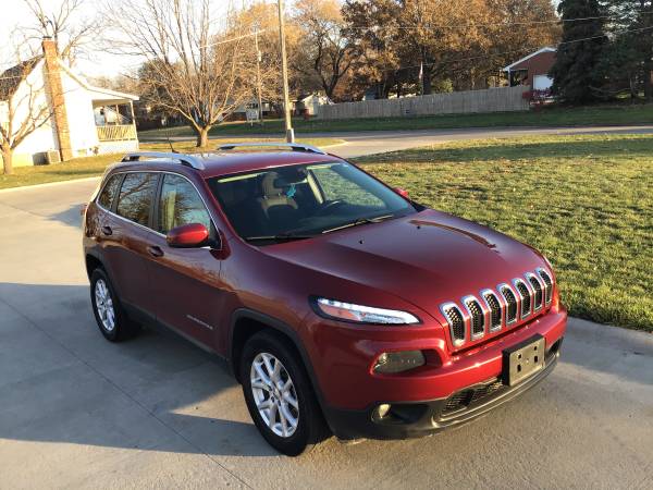 Red 2016 Jeep Cherokee Latitude (70,000 Miles) - cars & trucks - by... for sale in Dallas Center, IA – photo 13