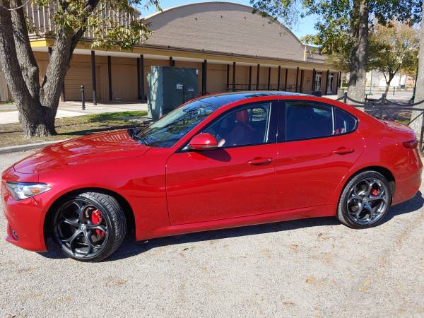2017 Alfa Romeo Giulia Q4 - cars & trucks - by dealer - vehicle... for sale in Tomball, TX – photo 4