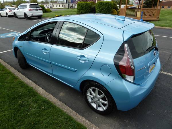 2016 Toyota Prius C 31, 920 miles! - - by dealer for sale in Huntingdon Valley, PA – photo 5