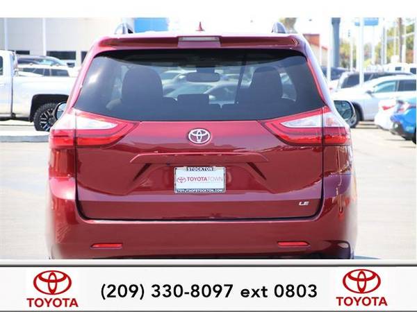 2018 Toyota Sienna mini-van Passenger LE for sale in Stockton, CA – photo 3