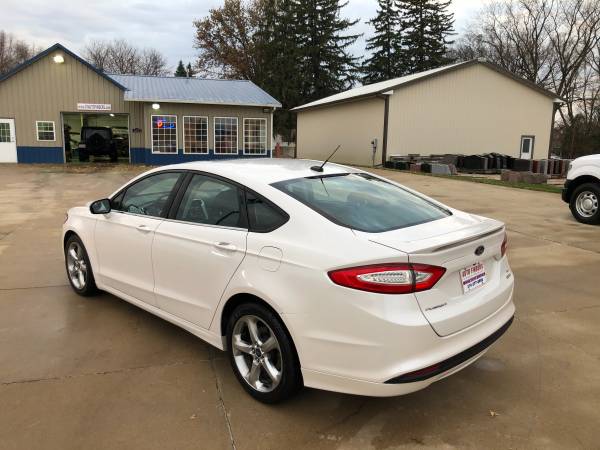 2013 Ford Fusion SE - cars & trucks - by dealer - vehicle automotive... for sale in Cedar Falls, IA – photo 4