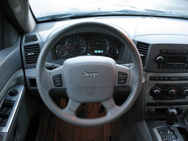 2007 Jeep Grand Cherokee 4WD 4dr Laredo - cars & trucks - by dealer... for sale in Roy, WA – photo 13
