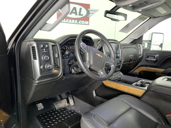 2019 Chevrolet Silverado 2500HD Diesel 4WD Chevy Crew cab LTZ Many for sale in Coeur d'Alene, WA – photo 17