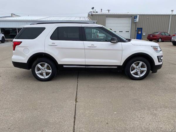 2016 Ford Explorer XLT suv White - cars & trucks - by dealer -... for sale in Marengo, IA – photo 4