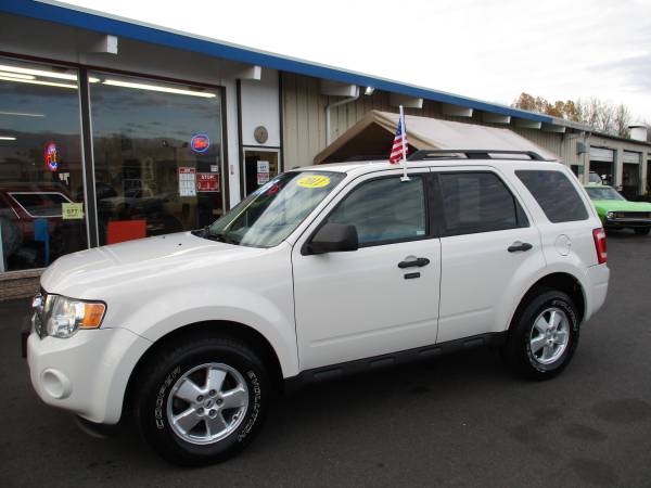 2011 FORD ESCAPE XLT 4X4 - cars & trucks - by dealer - vehicle... for sale in Longview, OR – photo 14