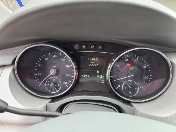 2006 Mercedes R500 4matic 122k - cars & trucks - by owner - vehicle... for sale in Minneapolis, MN – photo 19