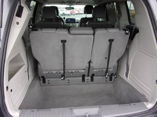 2012 Volkswagen Routan SE - cars & trucks - by dealer - vehicle... for sale in Idaho Falls, ID – photo 14