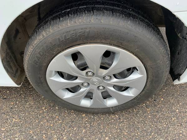 ★★★ 2017 Hyundai Accent SE / $1400 DOWN! ★★★ for sale in Grand Forks, ND – photo 8