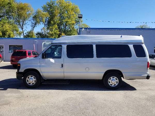 2012 Ford E350 SuperClub Wagon w/ Wheelchair Lift , Hi-Top... for sale in Kentwood, MI – photo 3
