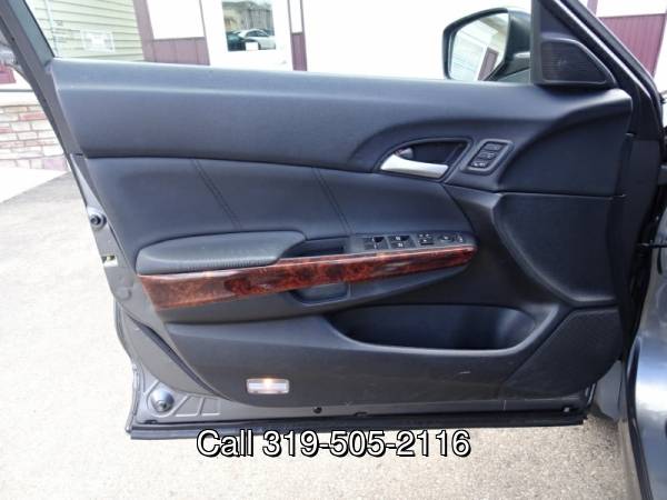 2010 Honda Crosstour 4WD EX-L - - by dealer - vehicle for sale in Waterloo, MN – photo 13