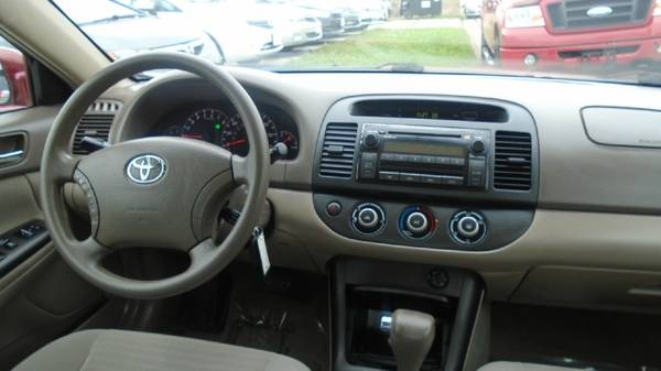2005 toyota camry 4 cylinder 72,000 miles $5300 for sale in Waterloo, IA – photo 9