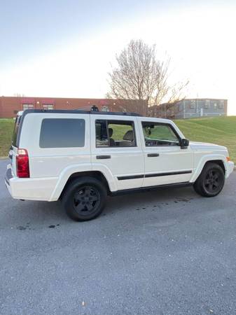 2006 jeep commander - cars & trucks - by owner - vehicle automotive... for sale in Morristown, TN – photo 2