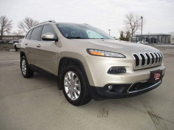 2015 Jeep Cherokee Limited, 4x4, leather, Nav, Sun, Adaptive Cruise... for sale in Fargo, ND – photo 4