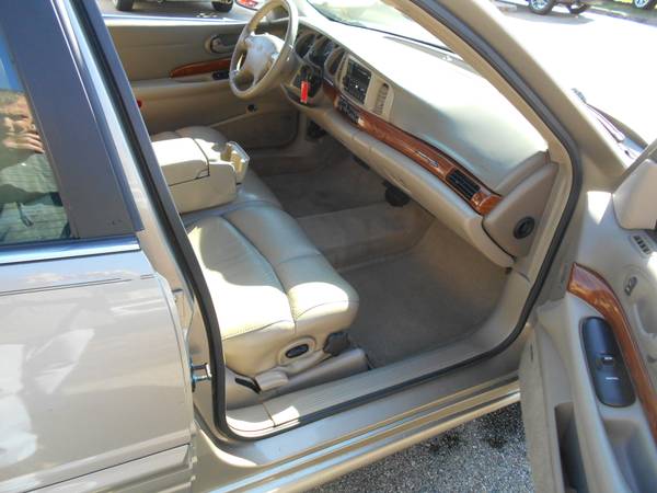 2000 Buick Lesabre Custom - cars & trucks - by dealer - vehicle... for sale in East Windsor, MA – photo 11