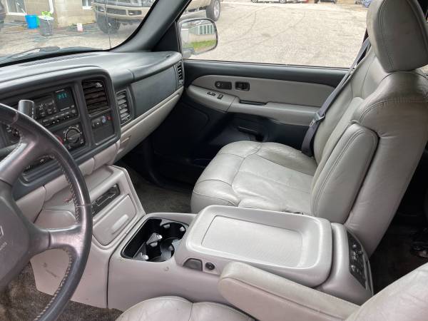 2001 Chevy Suburban 2500HD for sale in Hooksett, NH – photo 3