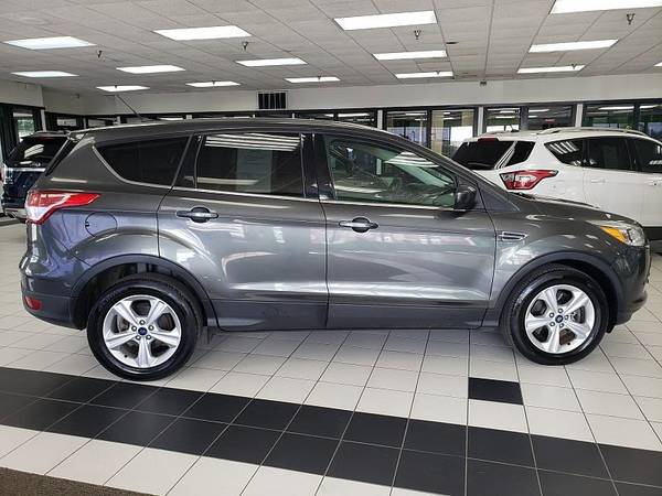 2015 Ford Escape 4d SUV 4WD SE - - by dealer - vehicle for sale in Louisville, KY – photo 8
