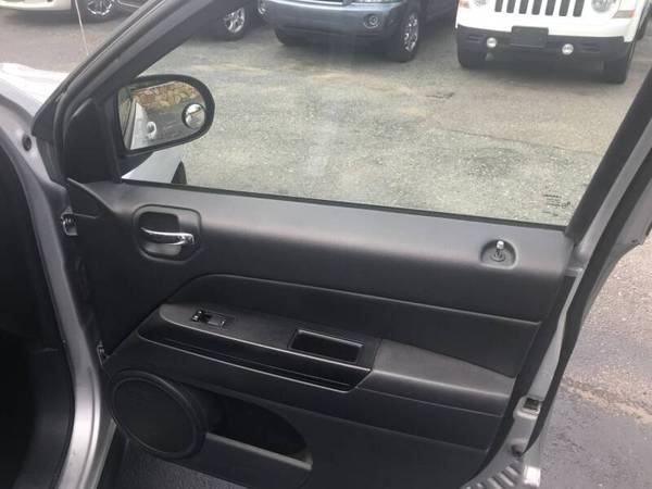 2013 JEEP COMPASS,1 OWNER NO ACCIDENTS,4X4,BOSTON ACOUSTIC SOUND -... for sale in Abington, MA – photo 12