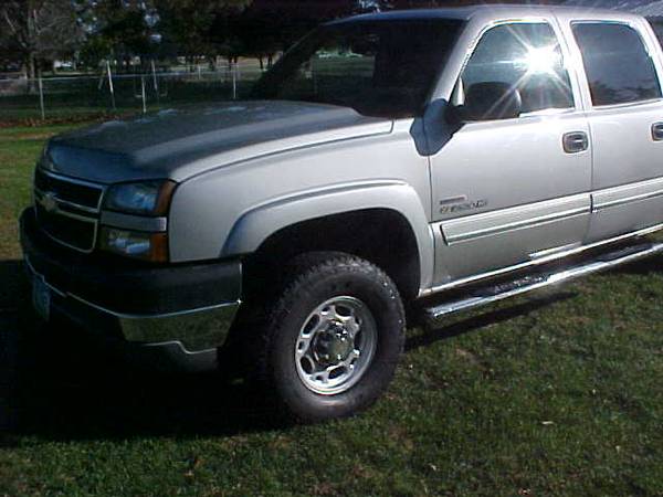 2005 Chevy 2500 LT Crew Cab - cars & trucks - by owner - vehicle... for sale in Fruitland, IA – photo 2