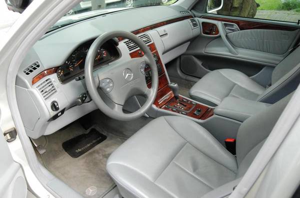 2001 Mercedes-Benz E 320 AWD Wagon/No Accidents/Clean - cars & for sale in Daytona Beach, FL – photo 2