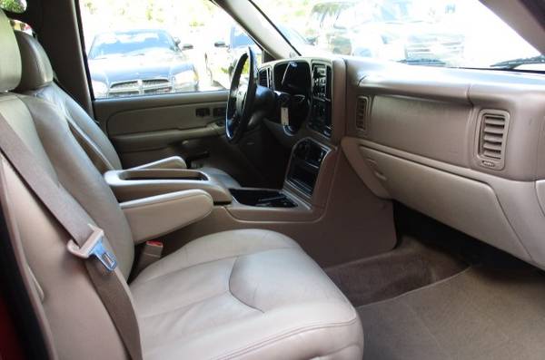 * 2004 GMC Yukon XL SLT * 4 X 4 * Leather * 3rd Row Seating * - cars... for sale in Palm Harbor, FL – photo 5