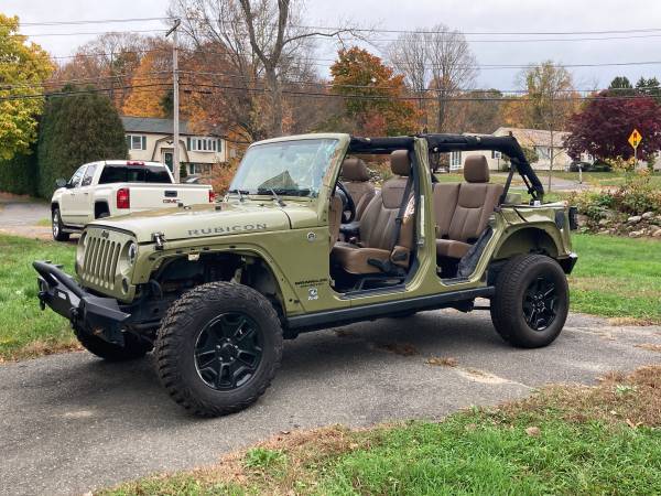 2013 Jeep Wrangler Unlimited Rubicon 4dr Commando Green / Saddle 6... for sale in Waterbury, NY – photo 11