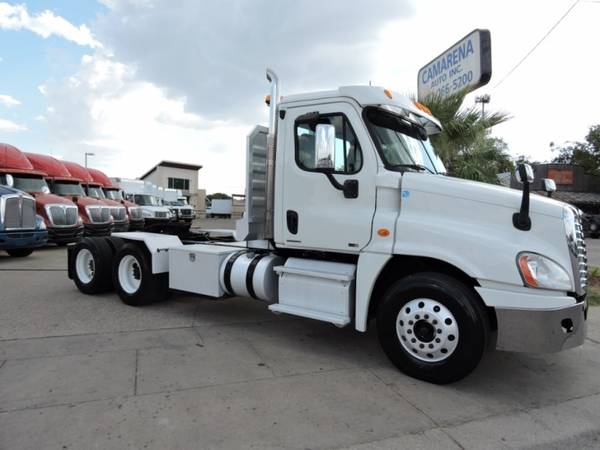 2012 FREIGHTLINER DAYCAB DD13 with for sale in Grand Prairie, TX – photo 4