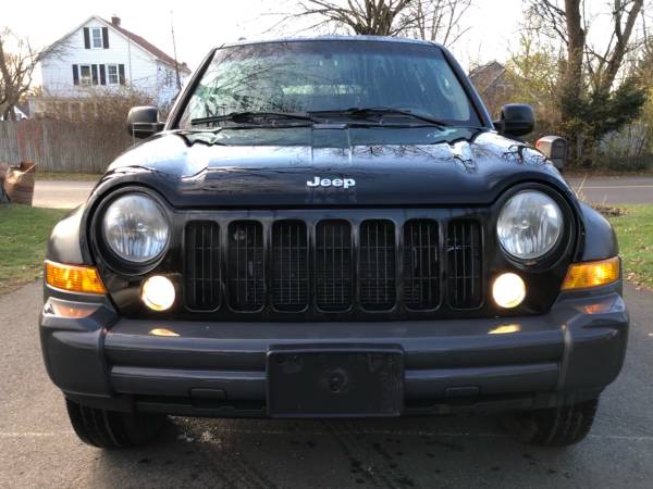 2007 Jeep Liberty Black 4wd - cars & trucks - by owner - vehicle... for sale in Westfield, CT – photo 2