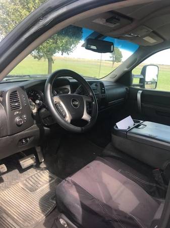 1 owner Duramax 2011 Chevy Silverado Ext Cab Short Bed 4X4!!!!!!!!!!!! for sale in Dodge city, KS – photo 5