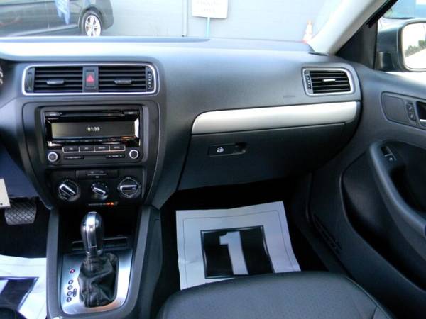 2013 Volkswagen Jetta SE 2 5L GAS SIPPING SEDAN - - by for sale in Plaistow, NH – photo 17