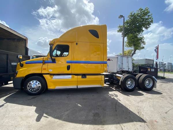 2013 FREIGHTLINER CASCADIA SLEEPER TRACTOR STOCK 1615 - cars &... for sale in Miami, FL – photo 5